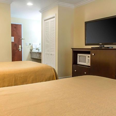 ורנון Quality Inn Near Mountain Creek מראה חיצוני תמונה